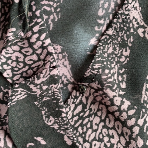 Guess sheer blouse - Picture 4 of 4